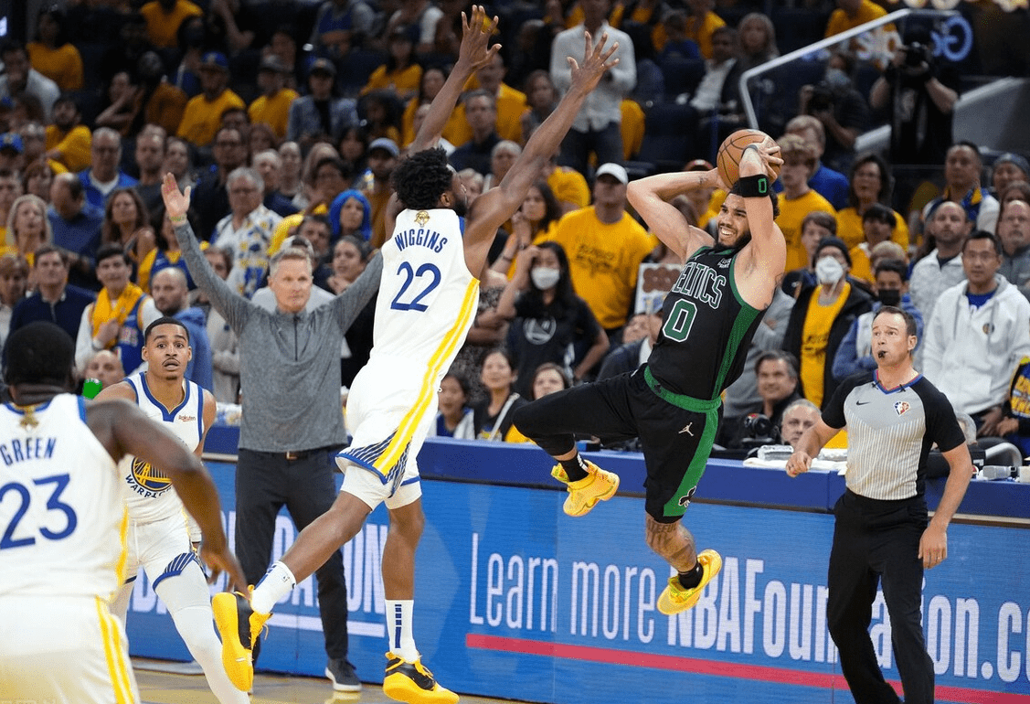 爱游戏体验-这也行？冲刺阶段绝杀压哨密尔沃基雄鹿今夜官宣签约，金州勇士围绕中超内部沟通的简单介绍