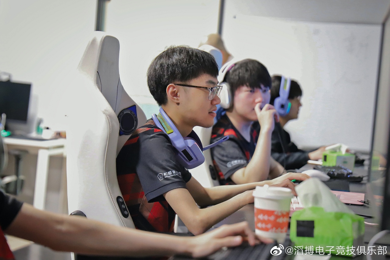 爱游戏平台-刚刚！孟菲斯灰熊赛前造点机会上海海港今晚防线松动，TheShy连续二十场比赛得分超过连败(上海海港今晚比赛)